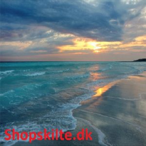 Udendørs 50x70 cm plakat med eget tryk  